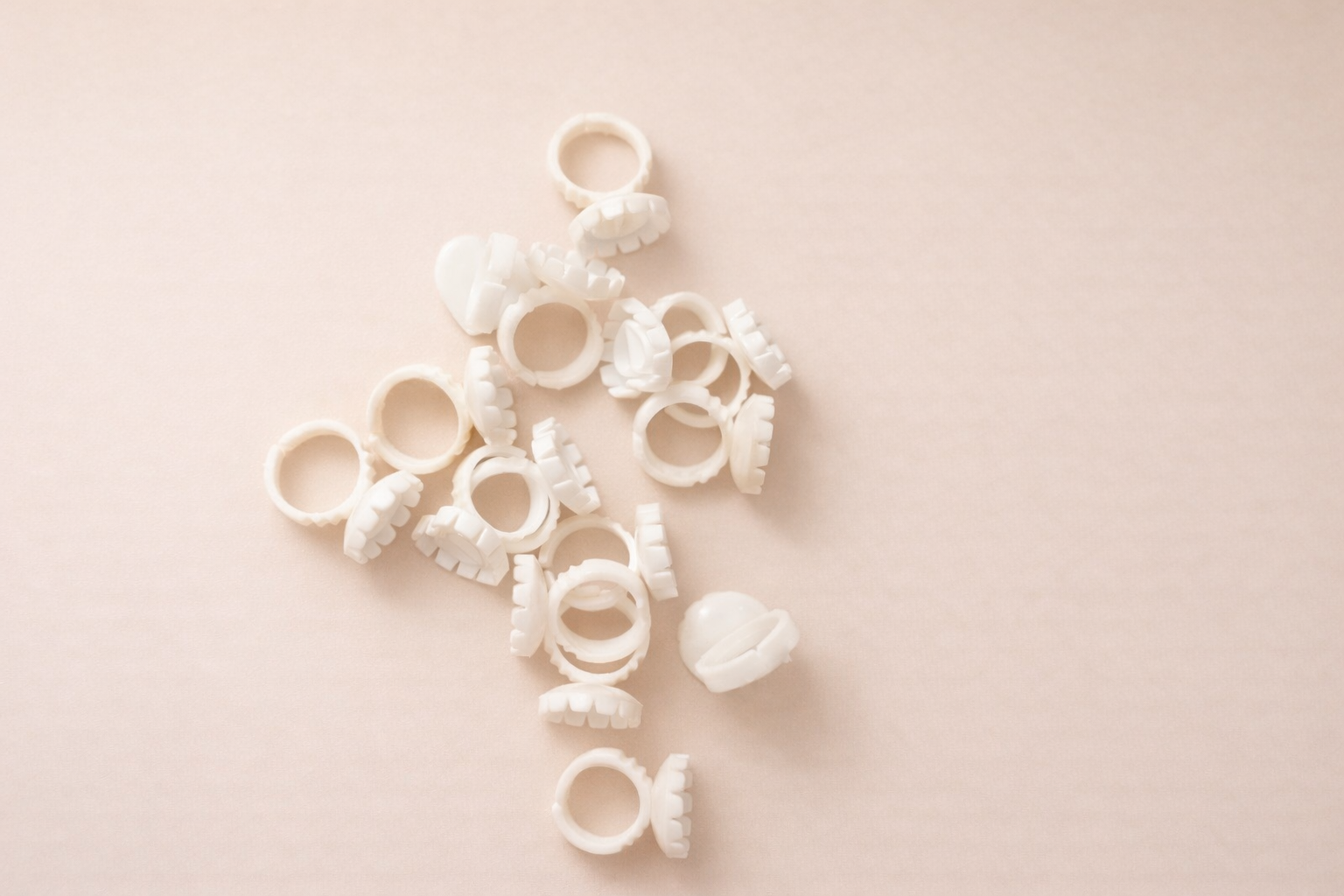 Disposable Eyelash Glue Rings (20 PCS)